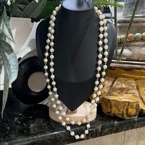 Elegant Pearl Necklace. J49